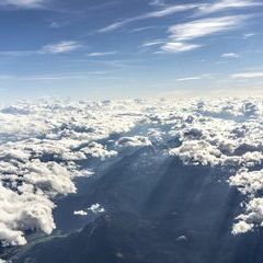 Flugwegposition um 16:11:50: Aufgenommen in der Nähe von Stainach-Pürgg, Österreich in 5913 Meter